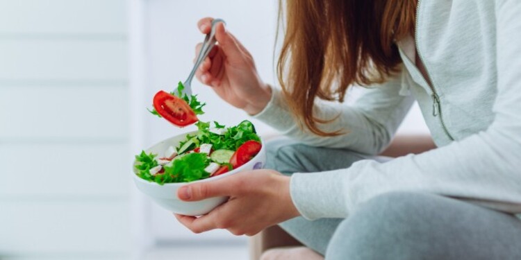 Foods that improve female fertility: truths and misconceptions