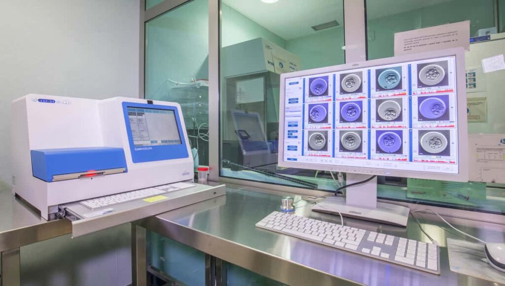Embryo freezing after IVF (In Vitro Fertilization)
