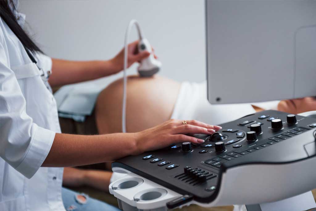 Single vs Double Embryo Transfer: Which Is Safer?